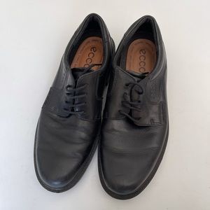 Mens dress shoes